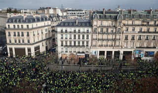 2018-12-08T112647Z_1653056872_RC14A9830B00_RTRMADP_3_FRANCE-PROTESTS.JPG