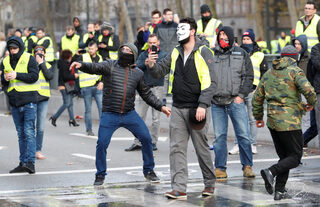 2018-12-08T123919Z_728714538_RC19DA9925F0_RTRMADP_3_BELGIUM-PROTESTS.JPG