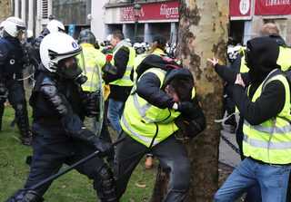2018-12-08T124354Z_997695205_RC1C20AAACF0_RTRMADP_3_BELGIUM-PROTESTS.JPG