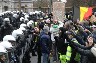 2018-12-08T115644Z_1635705600_RC11D14CA830_RTRMADP_3_BELGIUM-PROTESTS.JPG