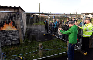 2018-12-22T134937Z_1144994085_RC1EB699E530_RTRMADP_3_BRITAIN-BANSKY.JPG