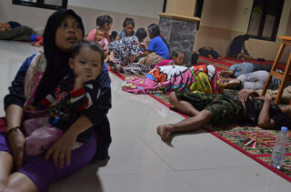2018-12-23T002011Z_125100503_RC1C8B816320_RTRMADP_3_INDONESIA-TSUNAMI.JPG