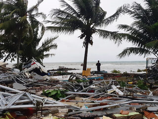 2018-12-23T090706Z_1445617665_RC141B742DB0_RTRMADP_3_INDONESIA-TSUNAMI.JPG