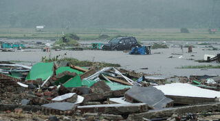 2018-12-23T092438Z_957997934_RC1B409E2C30_RTRMADP_3_INDONESIA-TSUNAMI.JPG