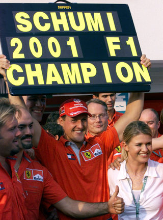 MICHAEL SCHUMACHER CELEBRATES HIS VICTORY AT THE HUNGARORING