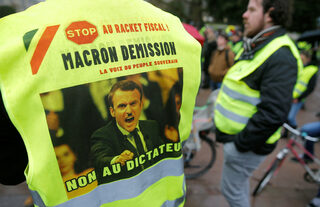 2019-01-12T143801Z_301465986_RC1134183500_RTRMADP_3_FRANCE-PROTESTS.JPG