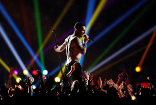 2019-02-04T044150Z_926519500_UP1EF2404BVF9_RTRMADP_3_FOOTBALL-NFL-SUPERBOWL-HALFTIME.JPG