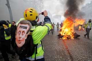 2019-03-16T120244Z_1056422311_RC13CD715050_RTRMADP_3_FRANCE-PROTESTS.JPG