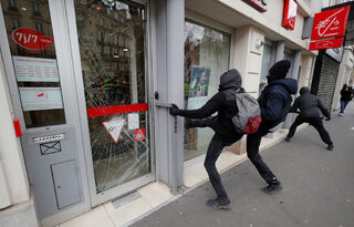 2019-03-16T101417Z_733009166_RC1443475DC0_RTRMADP_3_FRANCE-PROTESTS.JPG