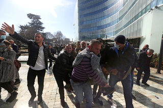 2019-03-16T133820Z_383911532_RC116E1706A0_RTRMADP_3_ALBANIA-PROTESTS.JPG
