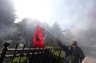 2019-03-16T134249Z_1719397480_RC12E6879400_RTRMADP_3_ALBANIA-PROTESTS.JPG