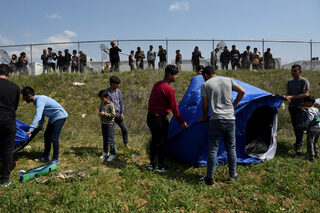 2019-04-04T132103Z_1313705762_RC123E003040_RTRMADP_3_EUROPE-MIGRANTS-GREECE-BORDER.JPG