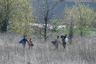 2019-04-04T132044Z_607246208_RC1E540106A0_RTRMADP_3_EUROPE-MIGRANTS-GREECE-BORDER.JPG