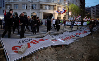 2019-04-06T175030Z_1330133762_RC1279944130_RTRMADP_3_SERBIA-PROTESTS.JPG