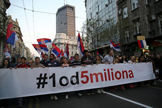 2019-04-06T173258Z_1683064542_RC1E77C0C7E0_RTRMADP_3_SERBIA-PROTESTS.JPG