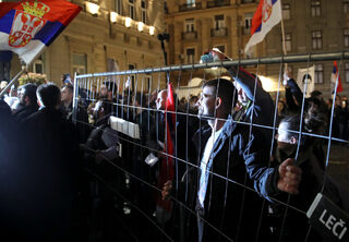2019-04-06T180933Z_170322301_RC1AF587A9F0_RTRMADP_3_SERBIA-PROTESTS.JPG