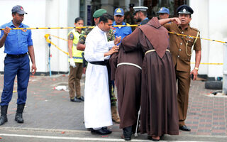 2019-04-21T062852Z_1291565481_RC14760D8C60_RTRMADP_3_SRI-LANKA-BLAST.JPG