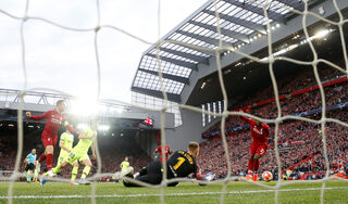 2019-05-07T195759Z_1543720309_RC1E0A61E0C0_RTRMADP_3_SOCCER-CHAMPIONS-LIV-FCB.JPG
