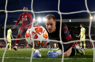 2019-05-07T213530Z_49395468_RC1C4C6C7CE0_RTRMADP_3_SOCCER-CHAMPIONS-LIV-FCB.JPG
