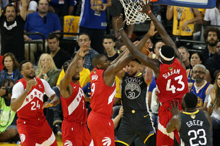 2019-06-14T031657Z_1976639134_NOCID_RTRMADP_3_NBA-FINALS-TORONTO-RAPTORS-AT-GOLDEN-STATE-WARRIORS.JPG