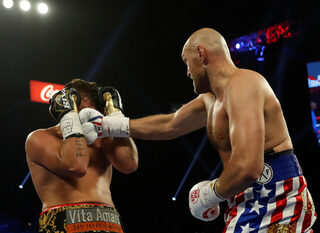 2019-06-16T040953Z_858021551_RC181DFD62A0_RTRMADP_3_BOXING-HEAVYWEIGHT-FURY-SCHWARZ.JPG
