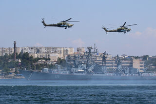 2019-07-28T123626Z_1723529400_RC1D539E98F0_RTRMADP_3_RUSSIA-NAVY-DAY-PARADE.JPG
