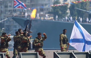 2019-07-28T124658Z_885584891_RC1E1FDB1070_RTRMADP_3_RUSSIA-NAVY-DAY-PARADE.JPG