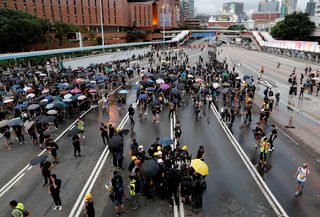 2019-08-03T105747Z_1066395249_RC115A6D0630_RTRMADP_3_HONGKONG-PROTESTS.JPG