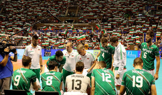 BulgariascoachSilvanoPrandigivinginstructionsduringtimeout.jpg