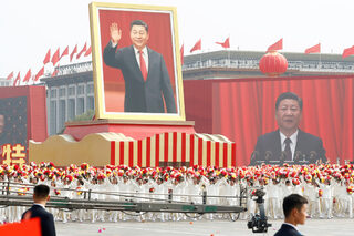 2019-10-01T050512Z_1063821415_RC1E9FDB4CA0_RTRMADP_3_CHINA-ANNIVERSARY-PARADE.JPG