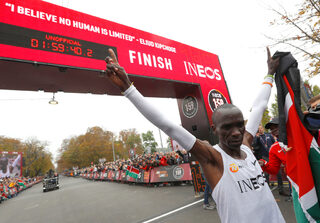 2019-10-12T082543Z_1542595077_RC1F4B555280_RTRMADP_3_ATHLETICS-KIPCHOGE.JPG