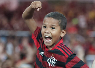 2019-10-23T230628Z_482957306_RC1D420B6720_RTRMADP_3_SOCCER-LIBERTADORES-FLA-GRE-REPORT.JPG