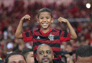 2019-10-23T225415Z_1900191269_RC1E476E7EC0_RTRMADP_3_SOCCER-LIBERTADORES-FLA-GRE-REPORT.JPG