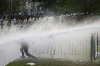 2019-10-26T000000Z_652231871_RC145E69CA30_RTRMADP_3_CHILE-PROTESTS.JPG