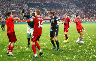 2019-12-21T205620Z_2118450155_RC2WZD9W6S2G_RTRMADP_3_SOCCER-CLUB-LIV-FLA-REPORT.JPG