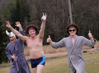 2020-02-15T163810Z_1269948894_RC241F94ER0F_RTRMADP_3_ESTONIA-SAUNA-MARATHON.JPG