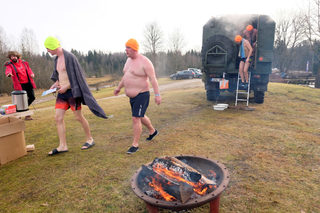2020-02-15T163841Z_331399232_RC241F91SAO7_RTRMADP_3_ESTONIA-SAUNA-MARATHON.JPG