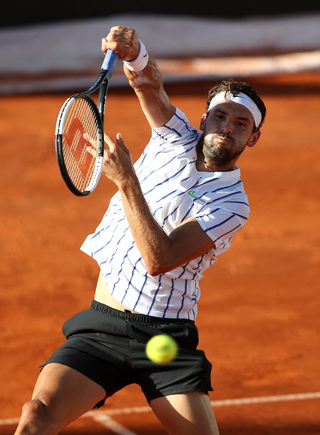 2020-06-14T161800Z_261911484_RC249H9G38EO_RTRMADP_3_TENNIS-SERBIA-DJOKOVIC.JPG