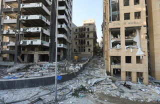 2020-08-05T043141Z_1883484620_RC2G7I9PBR66_RTRMADP_3_LEBANON-SECURITY-BLAST.JPG