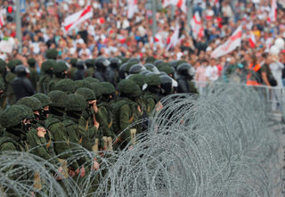 2020-08-23T193206Z_1656260356_RC2VJI9E8OZC_RTRMADP_3_BELARUS-ELECTION-PROTESTS (1).JPG