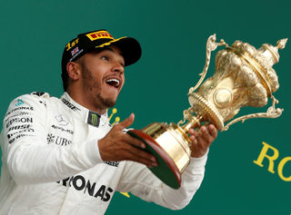 2020-10-25T183904Z_1499134822_RC2UPJ96Q6SM_RTRMADP_3_MOTOR-F1-HAMILTON.JPG