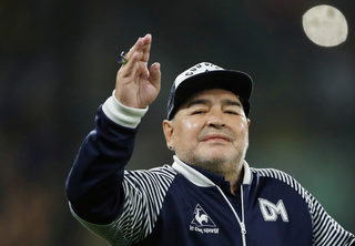 2020-10-28T094938Z_1421200440_RC2LRJ91BCYG_RTRMADP_3_HEALTH-CORONAVIRUS-ARGENTINA-MARADONA.JPG