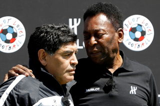 2020-11-25T175529Z_1903284902_RC2HAK9S3A52_RTRMADP_3_SOCCER-ARGENTINA-MARADONA.JPG