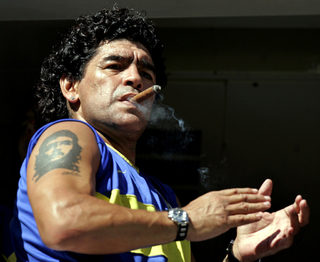 2020-11-25T174646Z_1497095246_RC2HAK9MKEIJ_RTRMADP_3_SOCCER-ARGENTINA-MARADONA.JPG