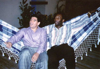 2020-11-25T172615Z_1714059237_RC2HAK9E0NMT_RTRMADP_3_SOCCER-ARGENTINA-MARADONA.JPG