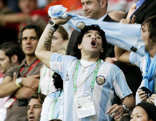 2020-11-25T164155Z_1336379255_RC2GAK9TS2IA_RTRMADP_3_SOCCER-WORLDCUP-ARG-NLD.JPG