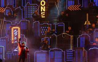 2021-02-08T022526Z_35635180_UP1EH2806QEIF_RTRMADP_3_FOOTBALL-NFL-SUPERBOWL-HALFTIME.JPG