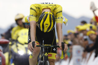 2022-07-13T145922Z_1965542421_UP1EI7D15MVT6_RTRMADP_3_CYCLING-FRANCE.JPG
