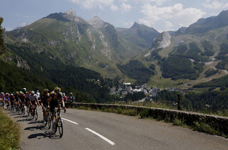 2022-07-21T150452Z_565593211_UP1EI7L15W1UP_RTRMADP_3_CYCLING-FRANCE.JPG
