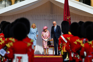 2022-09-08T173618Z_730026350_RC2TZN9KW2ZM_RTRMADP_3_BRITAIN-ROYALS-QUEEN.JPG